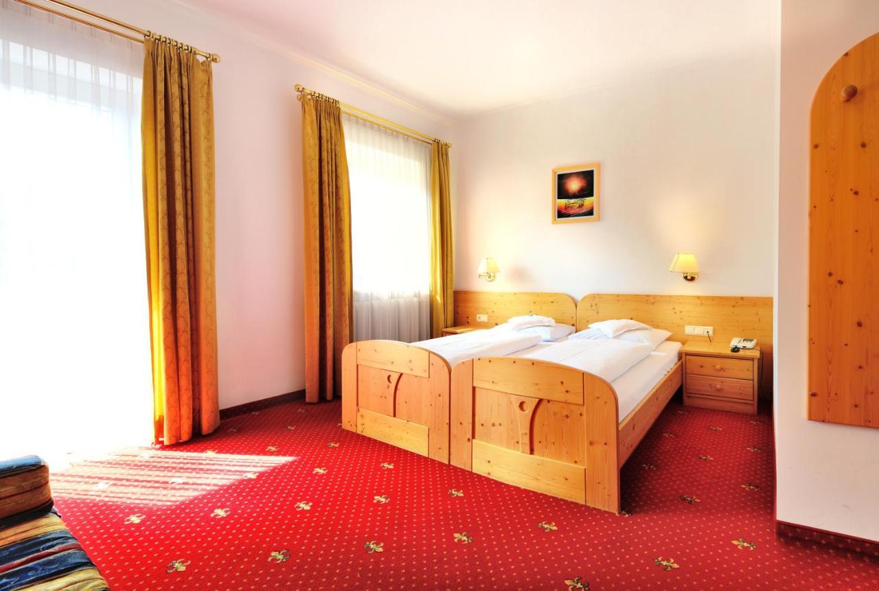Hotel Dolomiten Добб'яко Екстер'єр фото