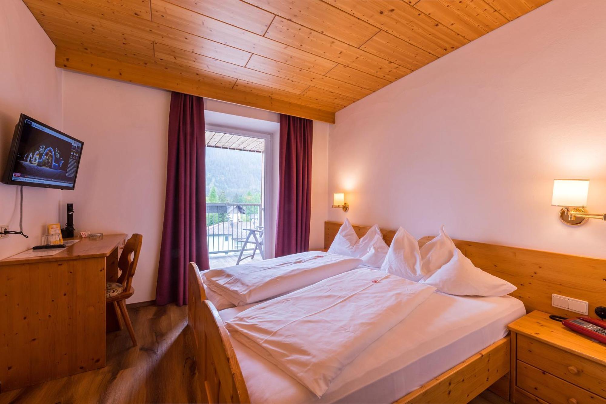 Hotel Dolomiten Добб'яко Екстер'єр фото